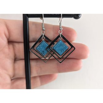 Lógós fülbevalók